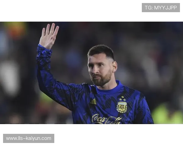 莱万特门将西蒙屡献神扑,诺坎普之战虽败犹荣