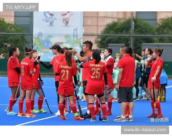 爱心企业与公益组织支持莫旗曲棍球发展